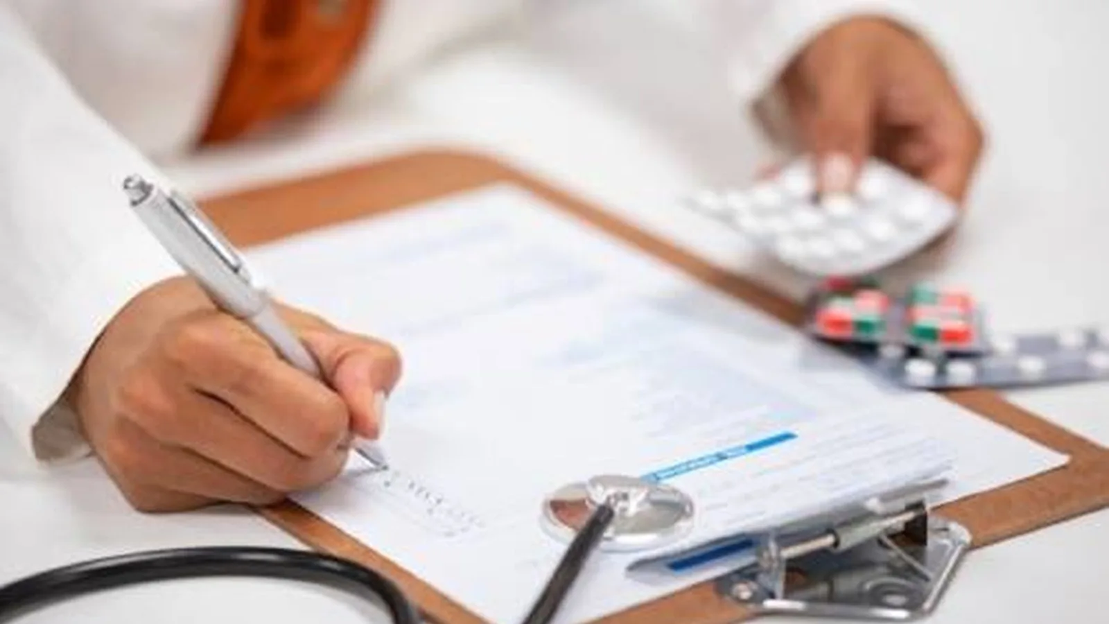 ¿Qué especialista trata el dolor de cadera?