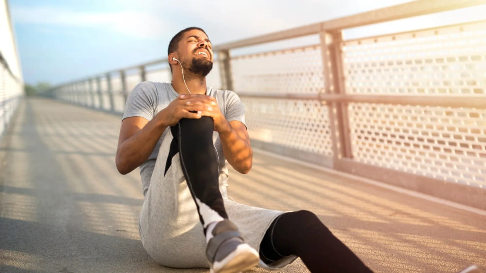 ¿Qué especialista trata el dolor de rodilla?