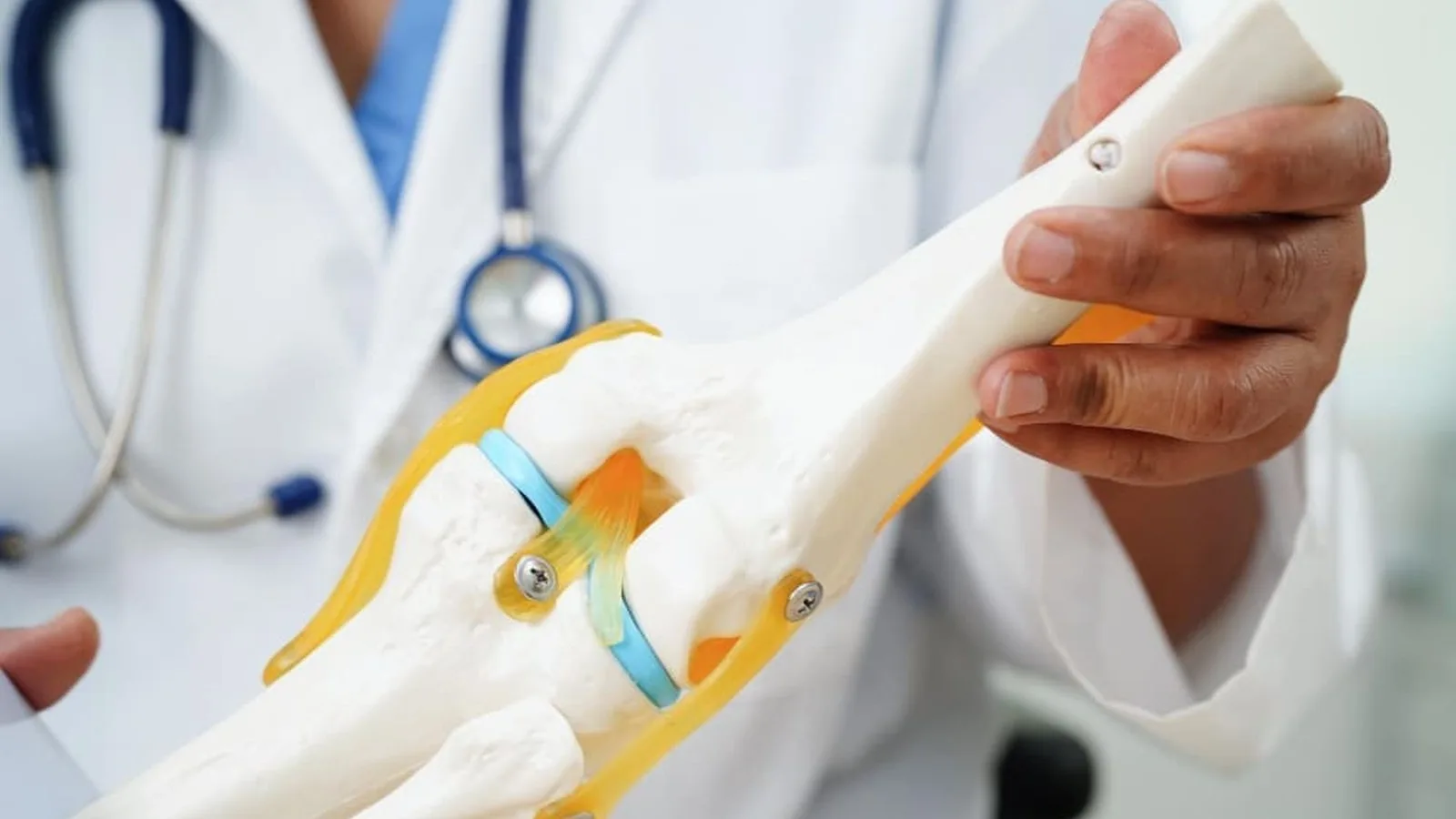 ¿Qué especialista trata las lesiones musculares?